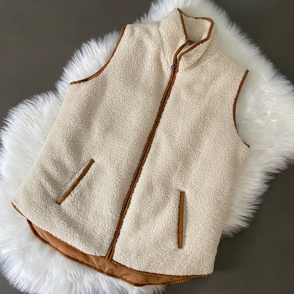 Shearling vest with Congac Suede Trim